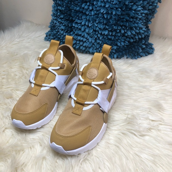 Nike air Huarache City Low New - Picture 2 of 6